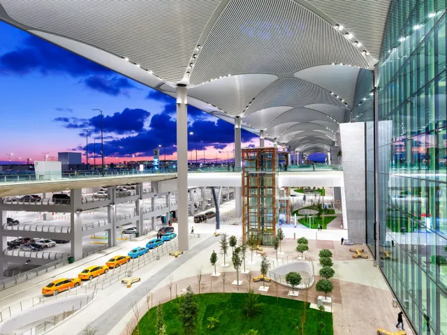 Zone de dépose des passagers à l'aéroport d'Istanbul
