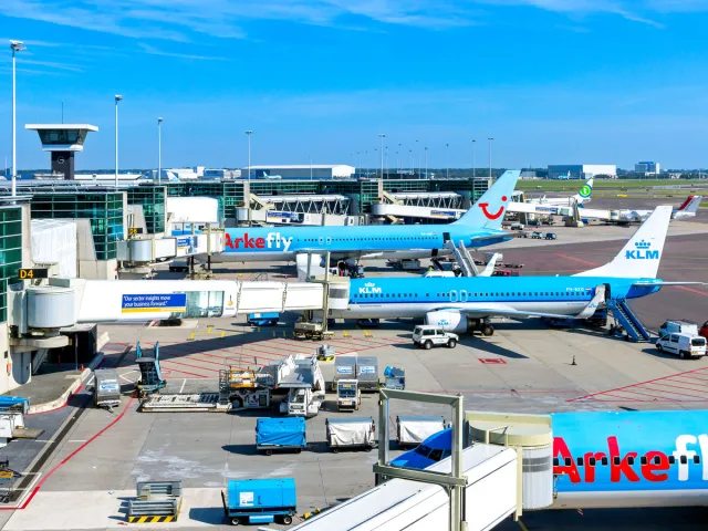 Avions stationnés à l'aéroport d'Amsterdam Schiphol