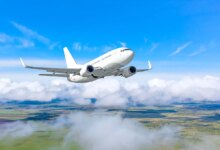 Photo of Pourquoi les avions sont-ils souvent peints en blanc ?