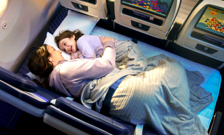 Cette compagnie aérienne lance des sièges économiques qui se transforment en canapé